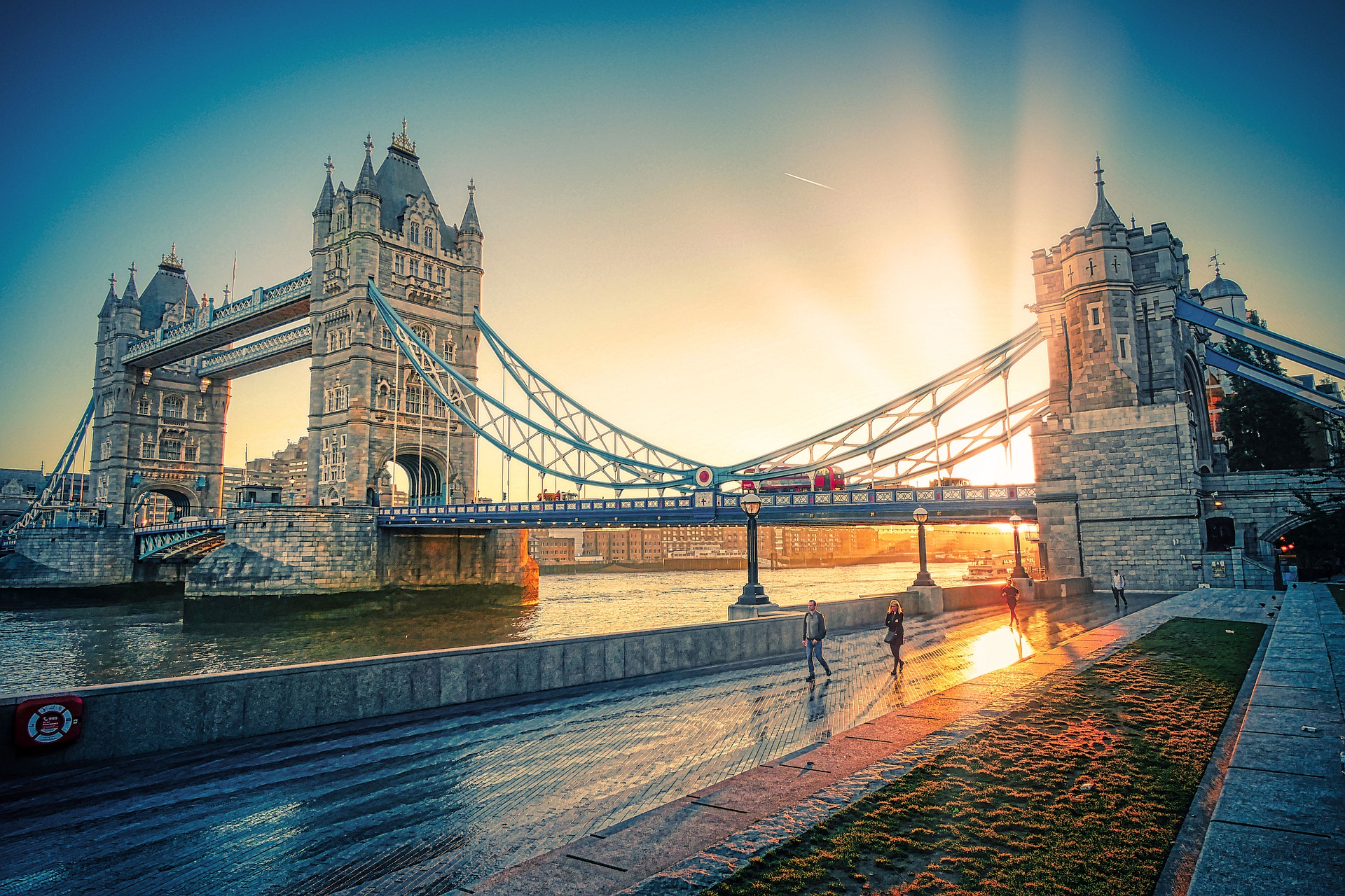 tower-bridge-5795405_1920 - eVTOL Insights